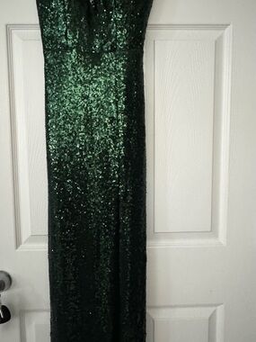 B. Smart Emerald Green Sequin Maxi Skirt